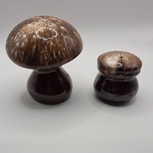 Hull Mushroom Salt and Pepper Shaker Set - Brown